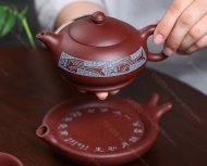 爆竹聲中一歲除，春風送暖入屠蘇 【